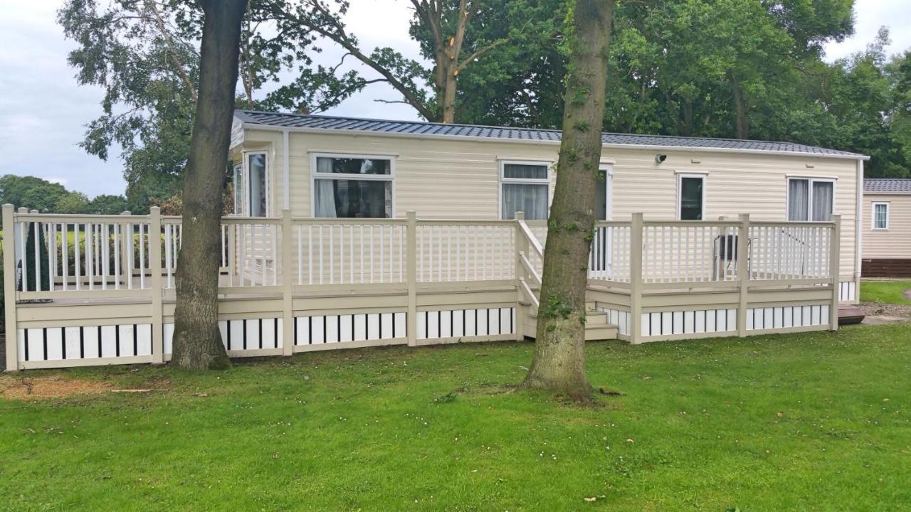 White Rose Caravan At Goosewood Holiday Park York Sutton on the Forest Экстерьер фото